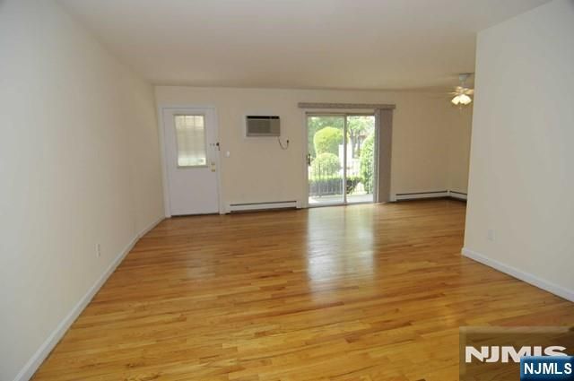 636 Godwin Avenue 9B, Midland Park, NJ 07432