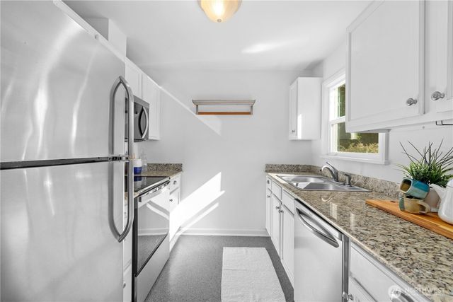 3020 36th Avenue W, Seattle, WA 98199