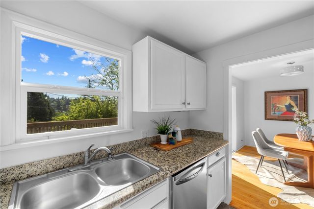 3020 36th Avenue W, Seattle, WA 98199