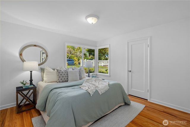 3020 36th Avenue W, Seattle, WA 98199