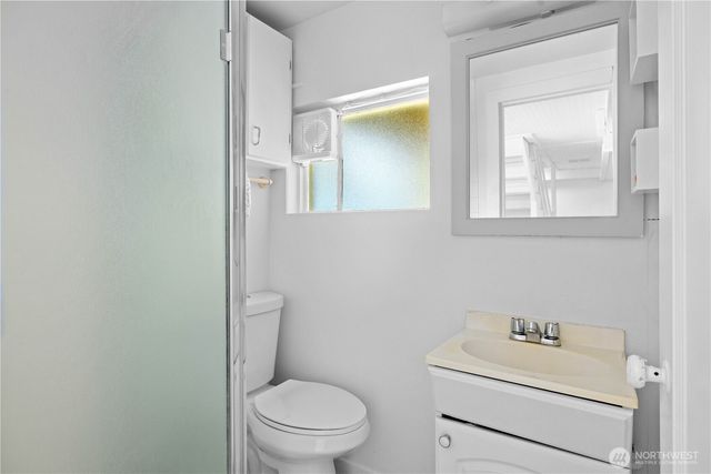 3020 36th Avenue W, Seattle, WA 98199