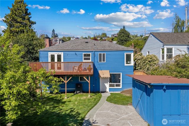 3020 36th Avenue W, Seattle, WA 98199