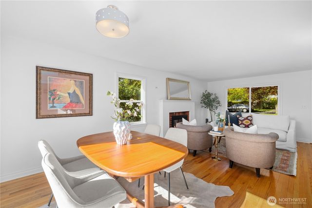 3020 36th Avenue W, Seattle, WA 98199