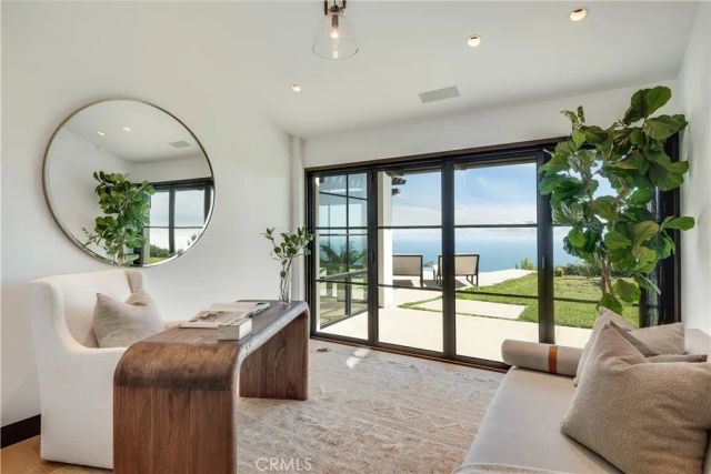 71 Crest Road East, Rolling Hills, CA 90274