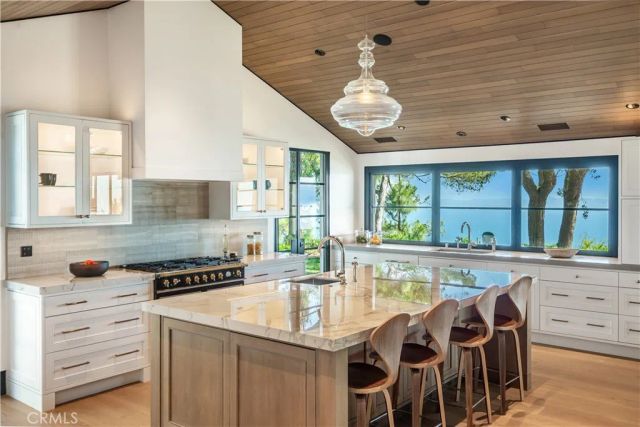 71 Crest Road East, Rolling Hills, CA 90274