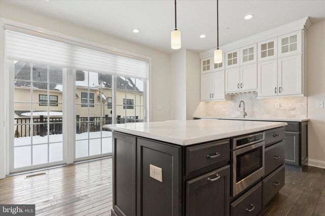 400 MORRIS CT, Flourtown, PA 19031