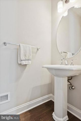 400 MORRIS CT, Flourtown, PA 19031