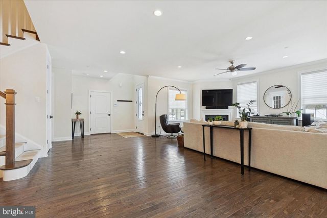 400 MORRIS CT, Flourtown, PA 19031