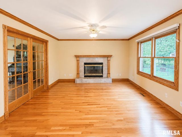 1216 W Cayman Cove, Peoria, IL 61615