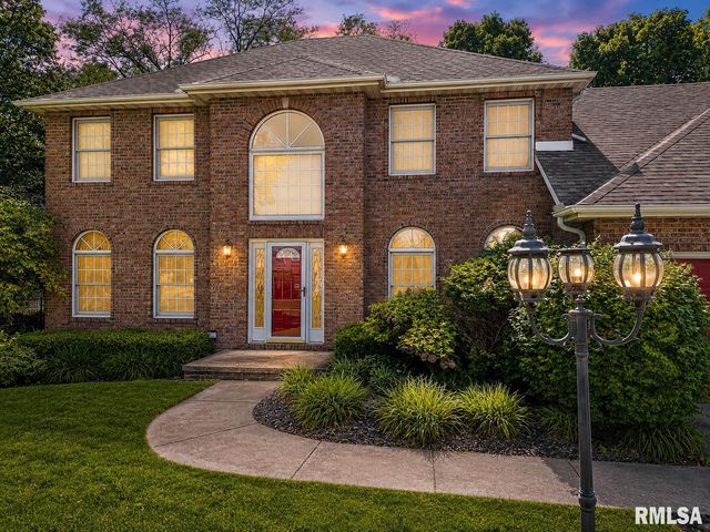 1216 W Cayman Cove, Peoria, IL 61615