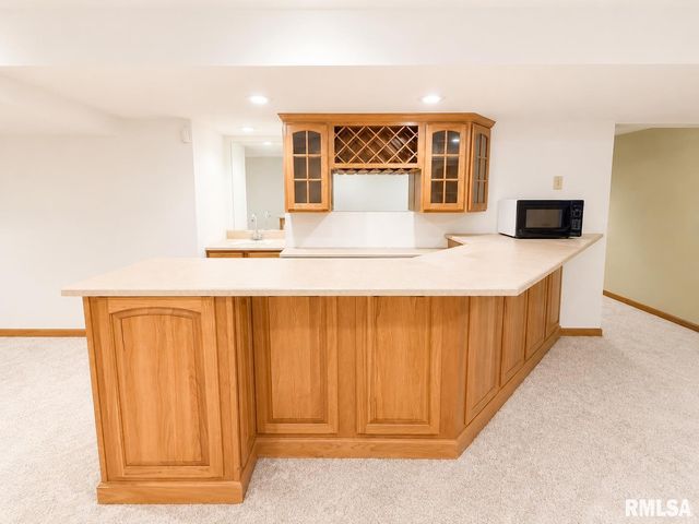 1216 W Cayman Cove, Peoria, IL 61615