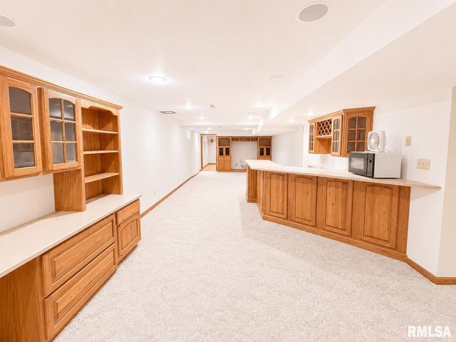 1216 W Cayman Cove, Peoria, IL 61615
