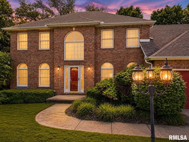 1216 W Cayman Cove, Peoria, IL 61615