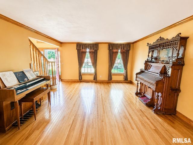 1216 W Cayman Cove, Peoria, IL 61615