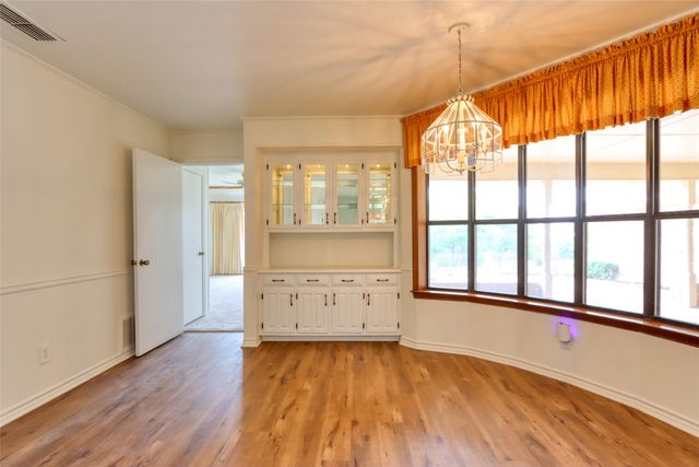 1113 Mockingbird Circle, Ennis, TX 75119