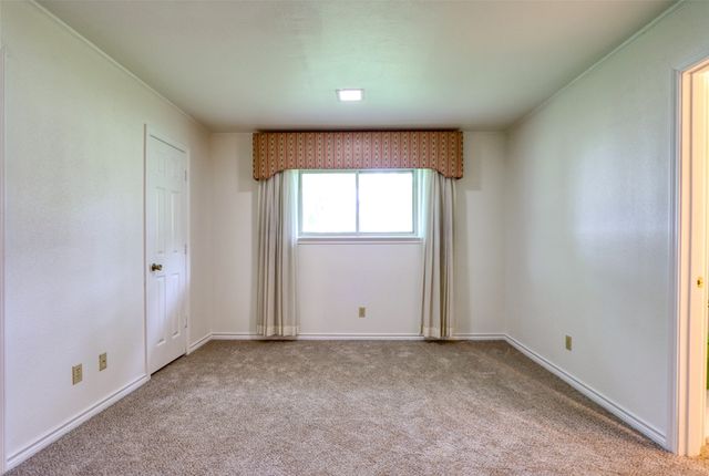 1113 Mockingbird Circle, Ennis, TX 75119