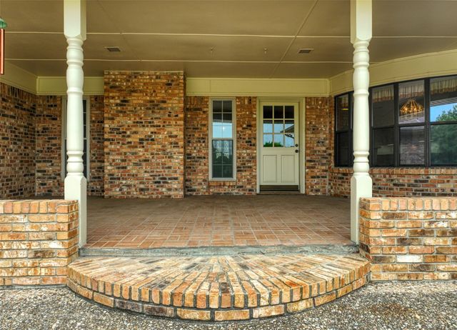 1113 Mockingbird Circle, Ennis, TX 75119