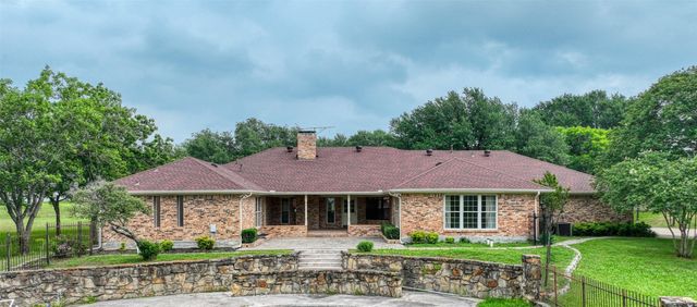 1113 Mockingbird Circle, Ennis, TX 75119