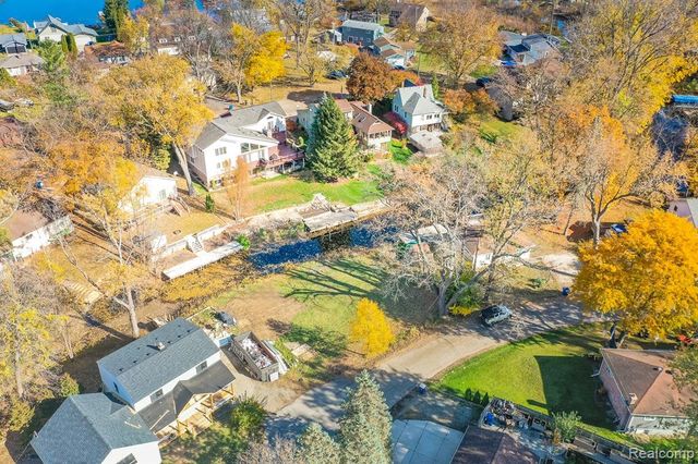 0000 Cheyenne, Waterford, MI 48327