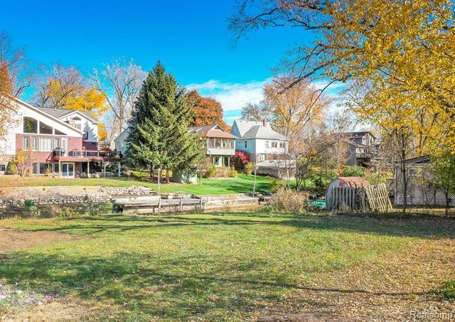 0000 Cheyenne, Waterford, MI 48327