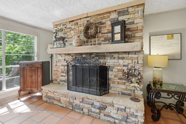 5106 Gibson Court, Granbury, TX 76049