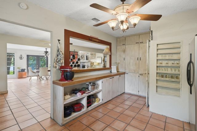 5106 Gibson Court, Granbury, TX 76049