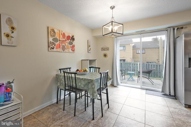 56 DOVER DR, Lindenwold, NJ 08021