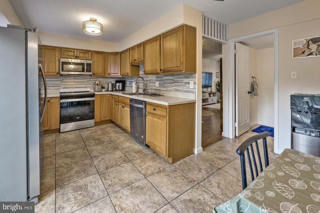 56 DOVER DR, Lindenwold, NJ 08021