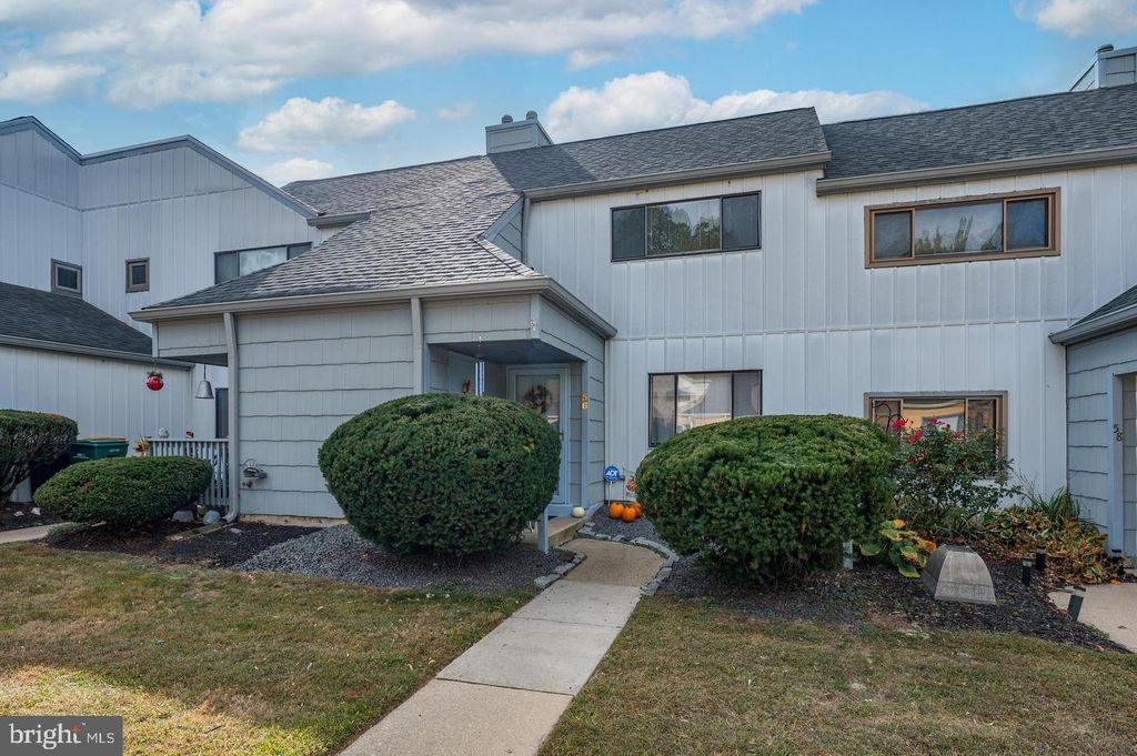 56 DOVER DR, Lindenwold, NJ 08021