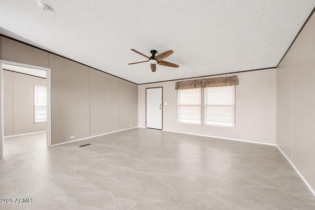 28805 N 213TH Avenue, Wittmann, AZ 85361 — photo 4