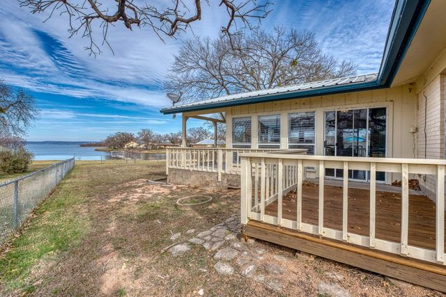 310 S Chaparral, Burnet, TX 78611