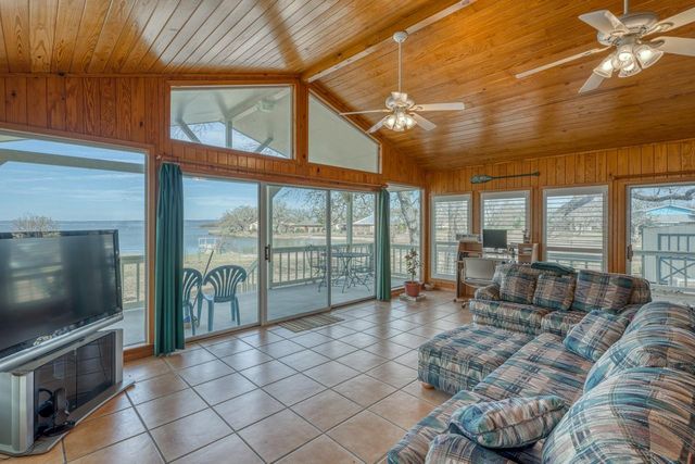 310 S Chaparral, Burnet, TX 78611