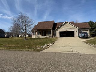 2097 Whispering Waters Pass, Clayton Charter Township, MI 48433
