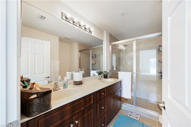 13180 Bella Casa CIR 166, Fort Myers, FL 33966
