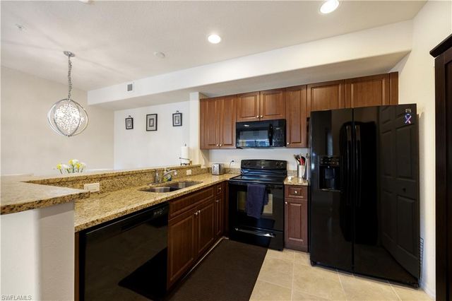 13180 Bella Casa CIR 166, Fort Myers, FL 33966