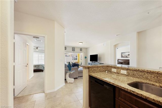 13180 Bella Casa CIR 166, Fort Myers, FL 33966