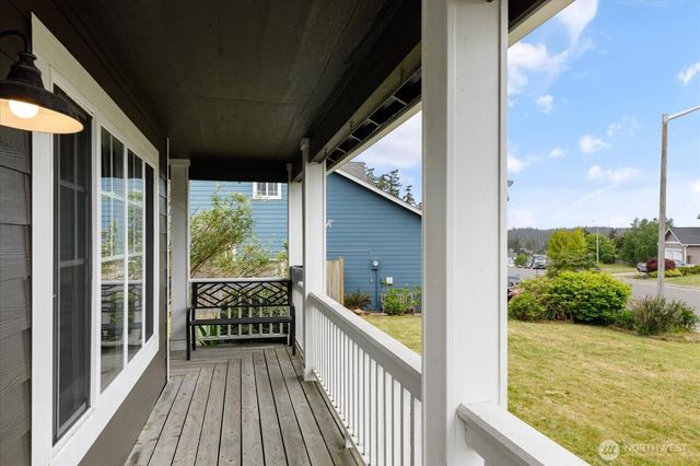 1958 SW Rock Rose Drive, Oak Harbor, WA 98277