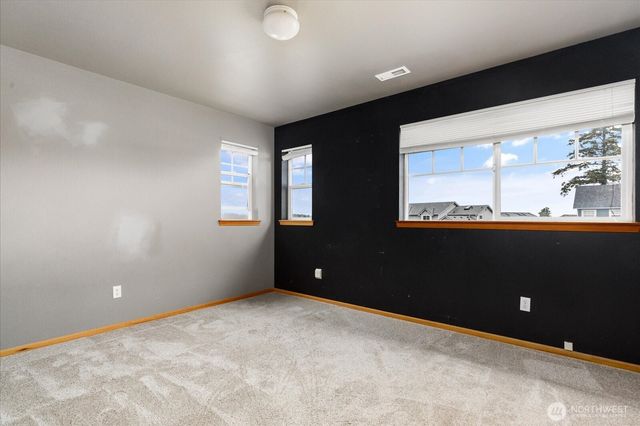 1958 SW Rock Rose Drive, Oak Harbor, WA 98277