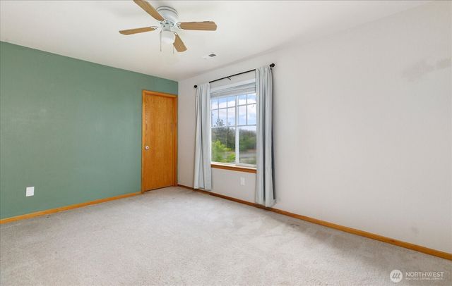 1958 SW Rock Rose Drive, Oak Harbor, WA 98277