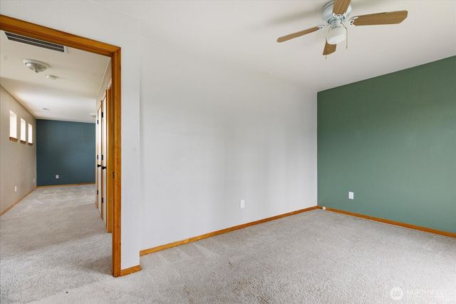 1958 SW Rock Rose Drive, Oak Harbor, WA 98277