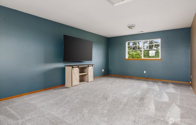 1958 SW Rock Rose Drive, Oak Harbor, WA 98277