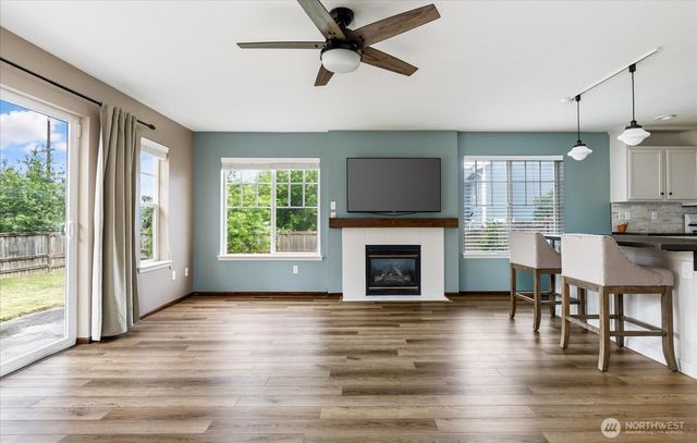 1958 SW Rock Rose Drive, Oak Harbor, WA 98277