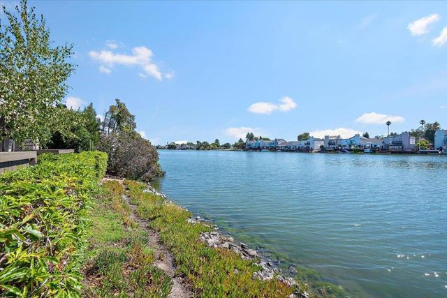 69 Cove Lane, Redwood City, CA 94065