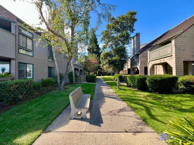 69 Cove Lane, Redwood City, CA 94065