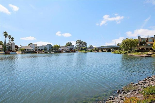 69 Cove Lane, Redwood City, CA 94065