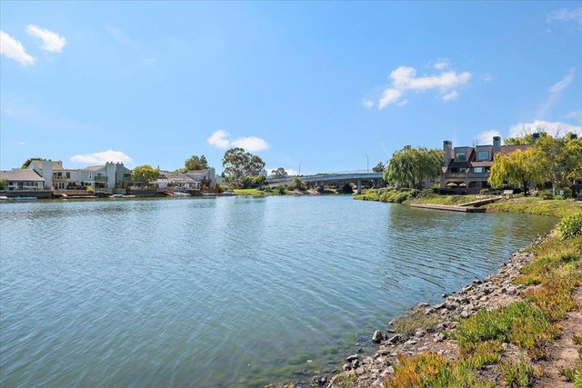 69 Cove Lane, Redwood City, CA 94065