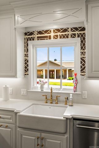 25 E Palisades, Little Rock, AR 72207