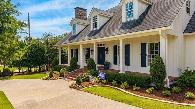 25 E Palisades, Little Rock, AR 72207