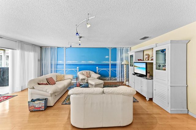 7461 Anadale Circle, Lake Worth, FL 33467