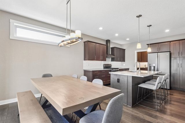 16215 Northpark Drive, Urbandale, IA 50323